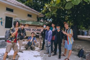 Wisatawan Lokal Pulau Kelapa