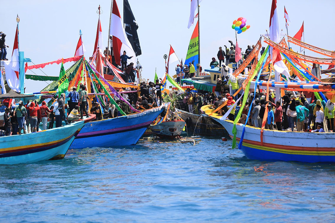 Petik Laut Probolinggo Tradisi Syukur Nelayan Yang Menyatu Dengan Alam