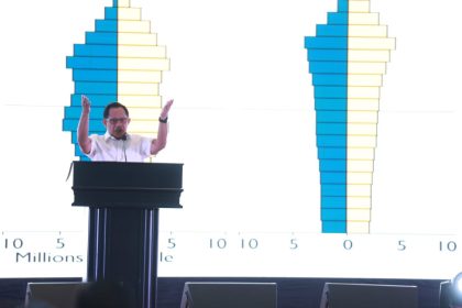 Mendagri Muhammad Tito Karnavian saat membuka Simposium Desa 2023 bertajuk "Urgensi Revisi Undang-Undang Desa Nomor 6 Tahun 2014 Membangun Indonesia dari Desa" di Hotel Grand Paragon Gajah Mada, Jakarta, Minggu (19/2/2023). Sumber foto: kemendagri.go.id