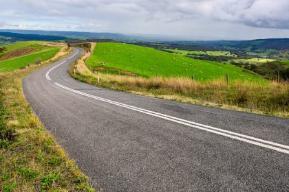Iliustrasi Jalan Desa Sesudah di Perbaiki. Sumber Foto: pixabay.com