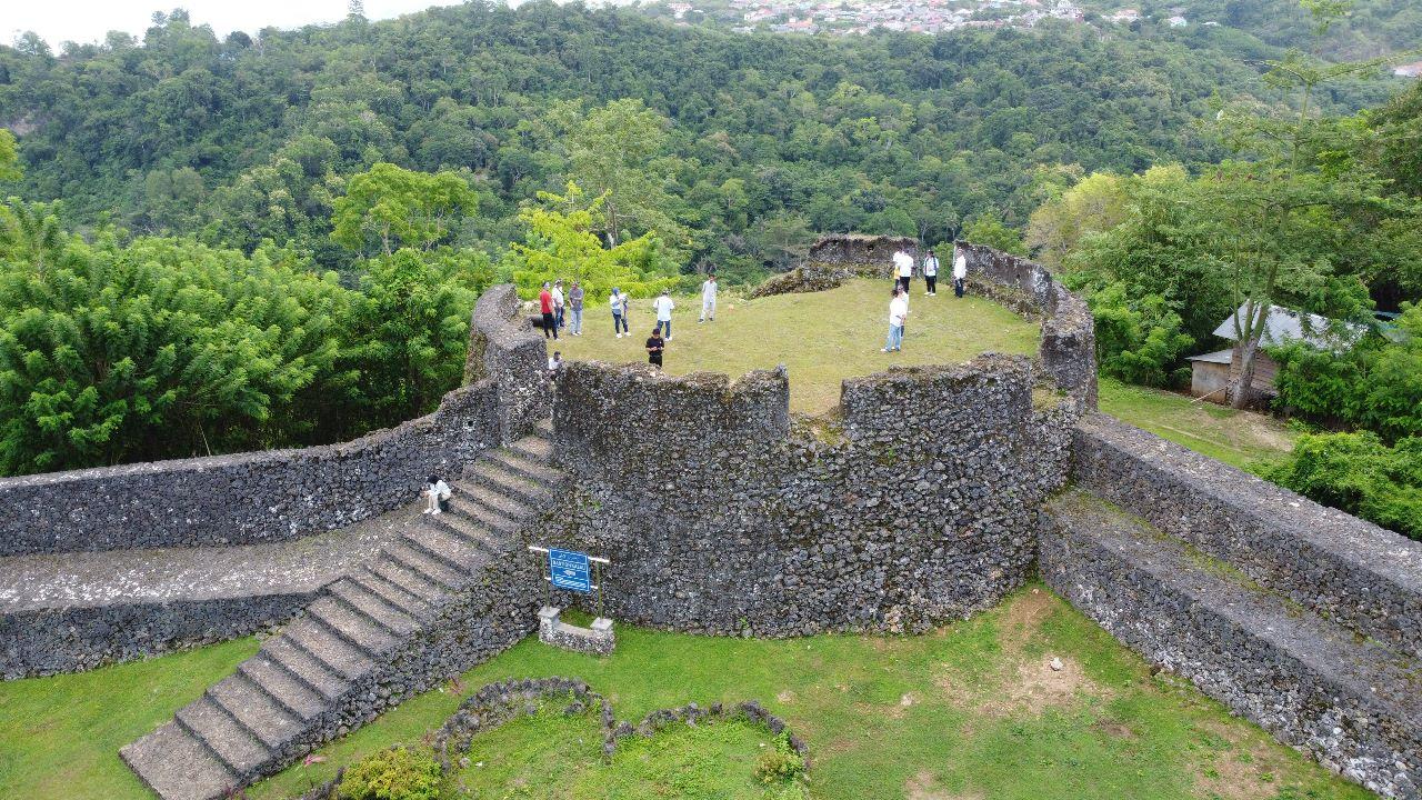 Benteng Buton salah satu peninggalan sejarah di Desa Wisata Limbo Wolio. Sumber foto : Pengelola Desa Wisata Limbo Wolio.