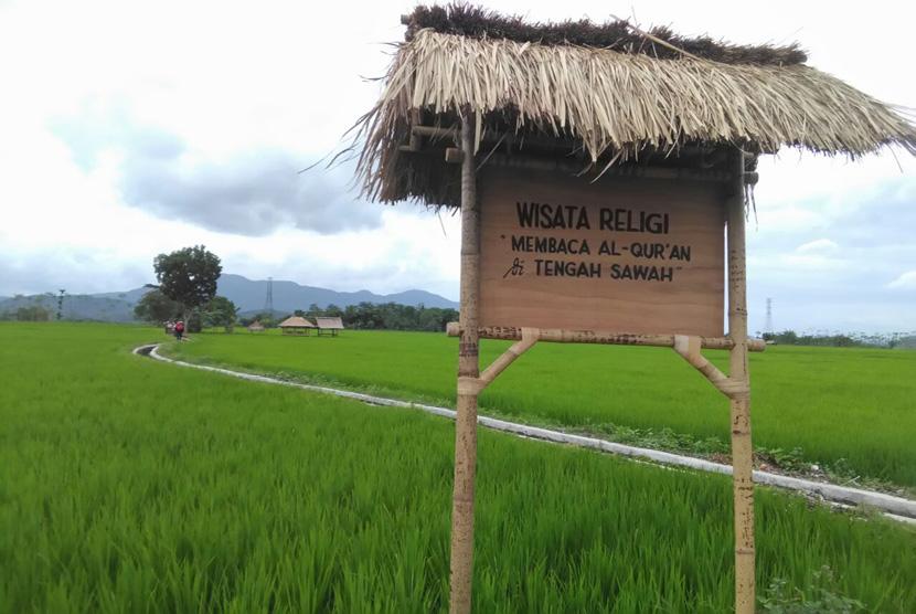 Pemandangan alam yang disuguhkan Desa Wisata Halal Setanggor Sumber: jadesta.kemenparekraf.go.id