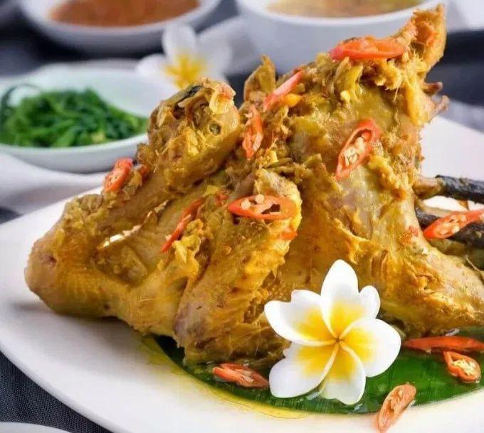 Ayam Betutu Khas Bali. Sumber Foto: Twitter @kelinciau