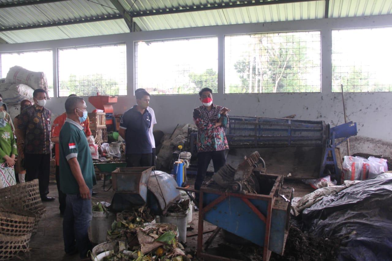 Pengolahan sampah di TPS Desa Tuksongo Sumber Foto: magelangkab.go.id