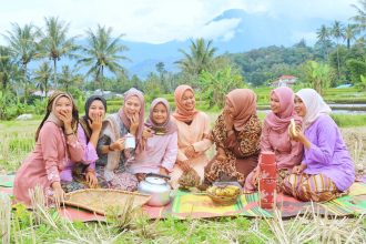 Desa Wisata Kubu Gadang Dengan Latar Belakang Wisata Gunung Yang Indah. Sumber foto : Pengelola Desa Wisata Kubu Gadang.