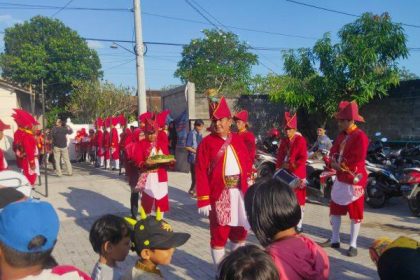 Upacara nyadran sebagai salah satu tradisi di Desa Panggungharjo yang masih dilakukan warga setempat Sumber Foto: panggungharjo.desa.id