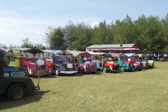 Pantai Cemara di Desa Wisata Karangbanar banyak dikunjungi wisatawan yang menggunakan kereta kancil. Sumber foto : Pengelola Desa Wisata Karangbanar.