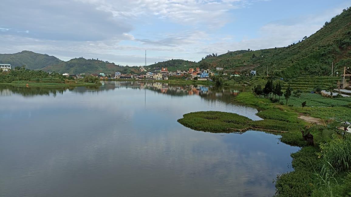 Telaga Cebong merupakan salah satu destinasi di Desa Wisata Sembungan. Sumber foto : Pengelola Desa Wisata Sembungan.