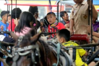 Tradisi Per-peran di Desa Ambat, Kecamatan Tlanakan, Pemekasan Madura, Jawa Timur Sumber Foto: Istimewa