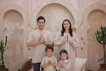 Baju Lebaran Keluarga Sumber: Instagram @onlia.baby