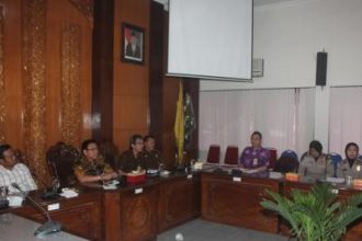 tim saber pungli lakukan sosialisasi ke desa – desa. Sumber Foto: Sidoarjokab.go.id