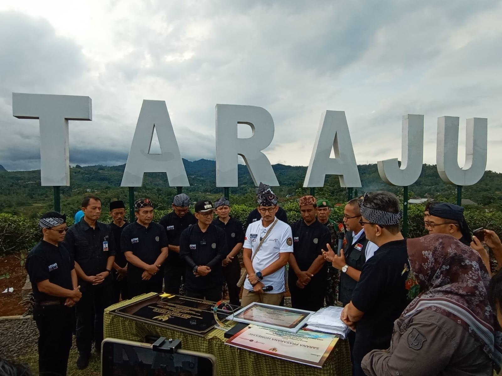 Kunjungan Kemenparekraf, Sandiaga Uno di Desa Wisata Taraju. Sumber: Pokdarwis Taraju