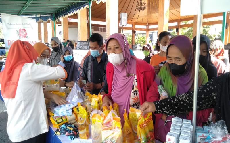 Gelar Pasar Murah, Pemkab Maluku Tenggara Ringankan Warga Kurang Mampu