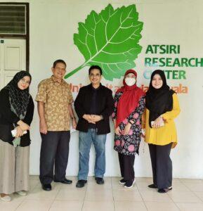 Tim Atsiri Research Centre (ARC) Universitas Syiah Kuala. Sumber foto: Istimewa