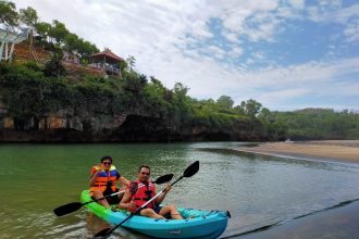 Aliran sungai dekat bibir Pantai Ngiroboyo sebagai spot perahu dayung. Sumber foto : Pengelola Desa Wisata Sendang.