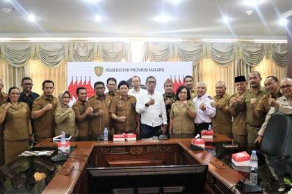 Rapat Koordinasi program Satu OPD satu Desa Binaan untuk pengentasan kemiskinan, di lantai 6 Kantor Gubernur Maluku, Selasa (16/5/2023) Sumber Foto: Istimewa