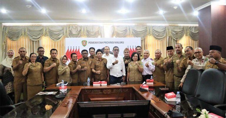 Rapat Koordinasi program Satu OPD satu Desa Binaan untuk pengentasan kemiskinan, di lantai 6 Kantor Gubernur Maluku, Selasa (16/5/2023) Sumber Foto: Istimewa