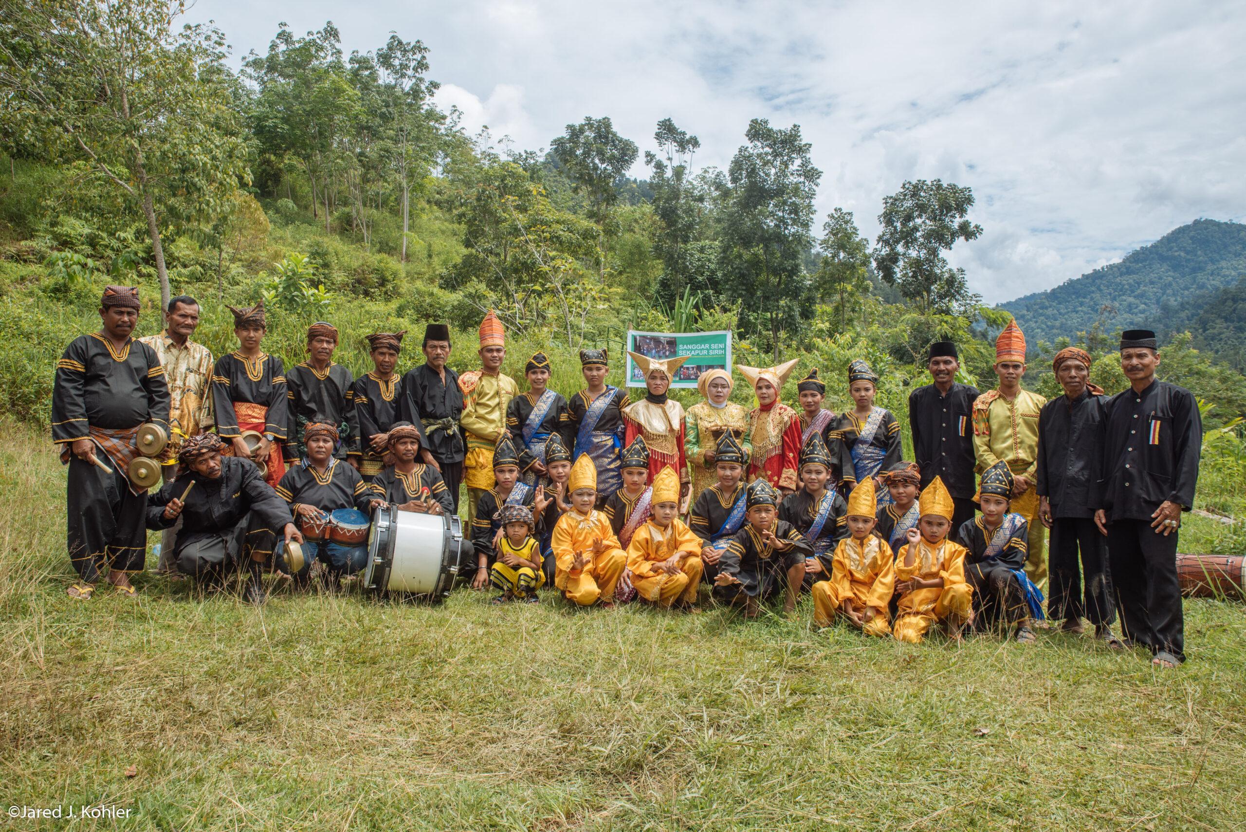 Bela Diri Khas Desa Nyarai Salah satu Destinasi Budaya Lokal yang disuguhkan ke wisatawan yang datang. Sumber foto : Pengelola Desa Wisata Nyarai.