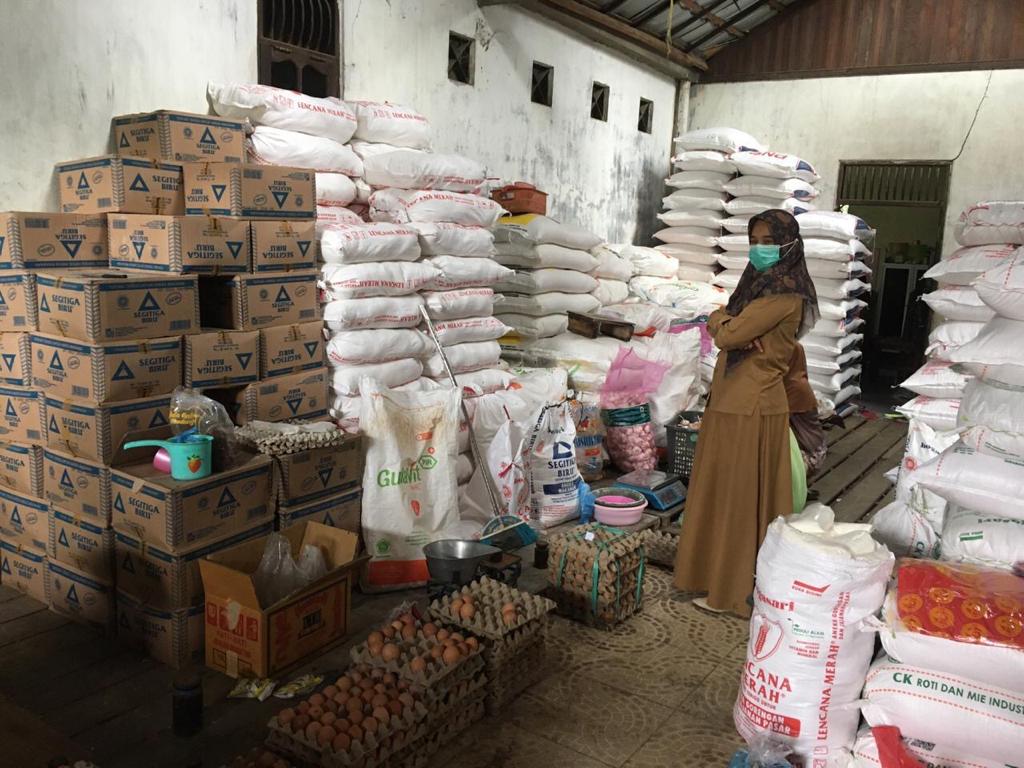 Pasar murah di Desa Pekauman, Martapura Timur. Sumber foto: banjarkab.go.id