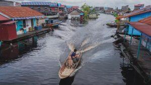 Desa diatas Air Muara Engelam. Sumber Foto: Dinas Pariwisata Kaltim