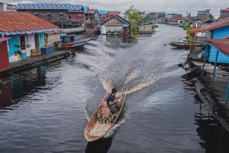 Desa diatas Air Muara Engelam. Sumber Foto: Dinas Pariwisata Kaltim