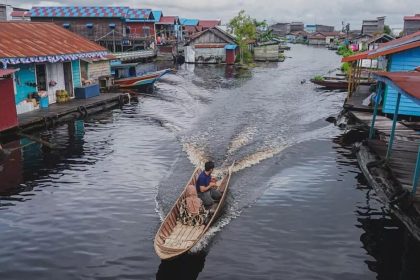 Desa diatas Air Muara Engelam. Sumber Foto: Dinas Pariwisata Kaltim