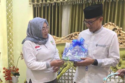 Dalam kunjungan kerjanya ke Kabupaten Bekasi, Menteri Pariwisata dan Ekonomi Kreatif Sandiaga Salahudin Uno mengaku terkesan dengan karakter dan kreatifitas yang dimiliki oleh Kabupaten Bekasi. Sumber Foto: bekasikab.go.id
