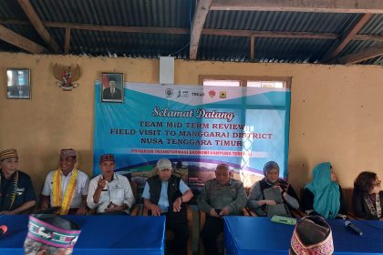Tim TEKAD mengunjungi distrik Mnggarai di Nusa Tenggara Timur. Sumber Foto: Kemendes PDTT