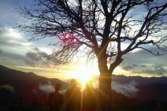 Pemandangan Matahari terbenam di Desa Wisata Jorang Gurung Donta. Sumber foto : Pengelola Desa Wisata Gurung Dota.