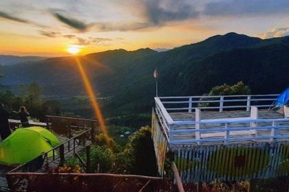 Sunrise Point di Wisata Bukit Porong, Desa Wisata Coal, Manggarai Barat Sumber Foto: Istimewa