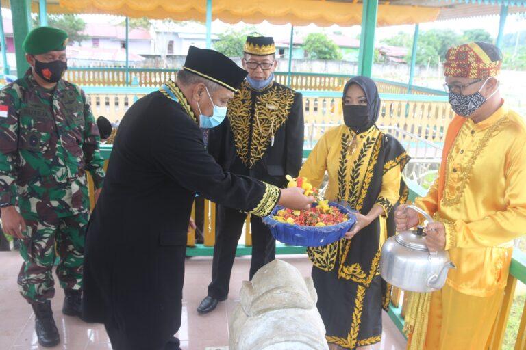 Masyarakat Tanah Kuning Gelar Acara Adat Mapanretasi. Sumber foto: infopublik.id