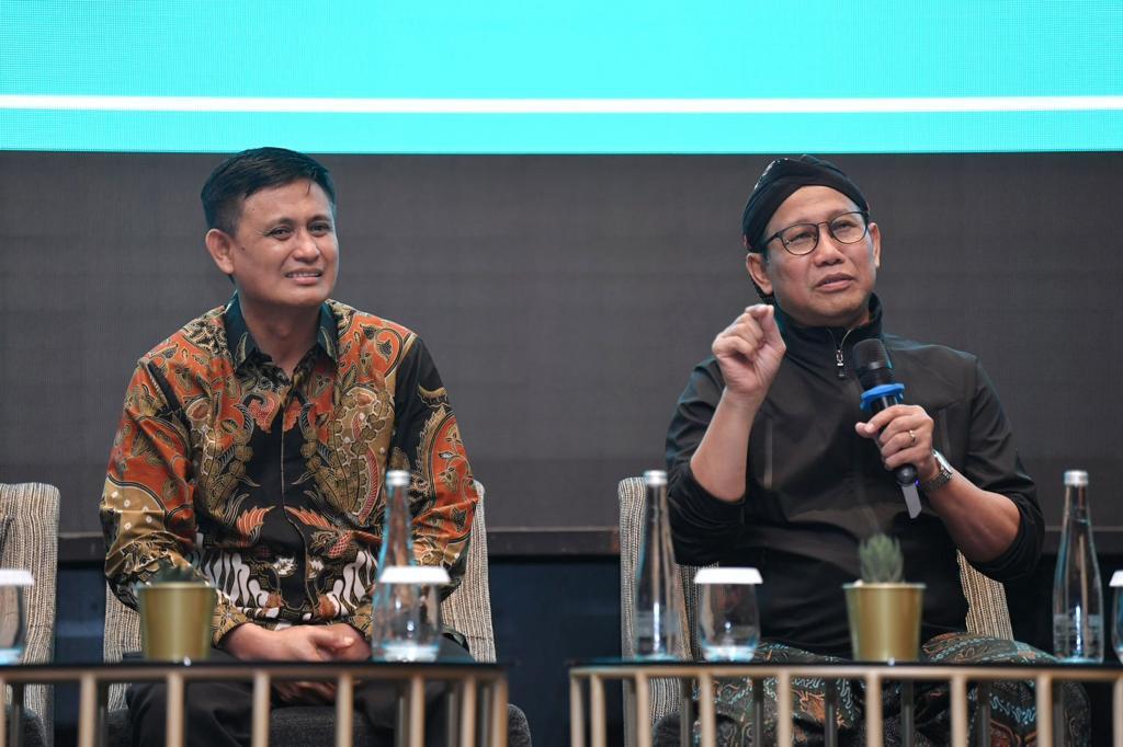 Mendes PDTT Gus Halim saat menghadiri Sosialisasi Bimtek Penguatan dan Peningkatan Kapasitas Penggiat Desa di Jawa Timur. Sumber foto: Humas Kemendes PDTT.