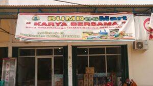 Minimarket BUMDes Mart BUM Desa Karya Bersama. Sumber Foto: akun Youtube BUM Desa Karya Bersama.