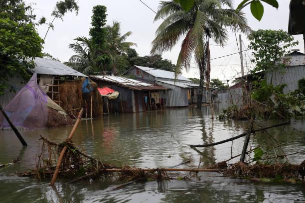 Ilustrasi rumah warga yang terendam banjir. Sumber foto: Istock