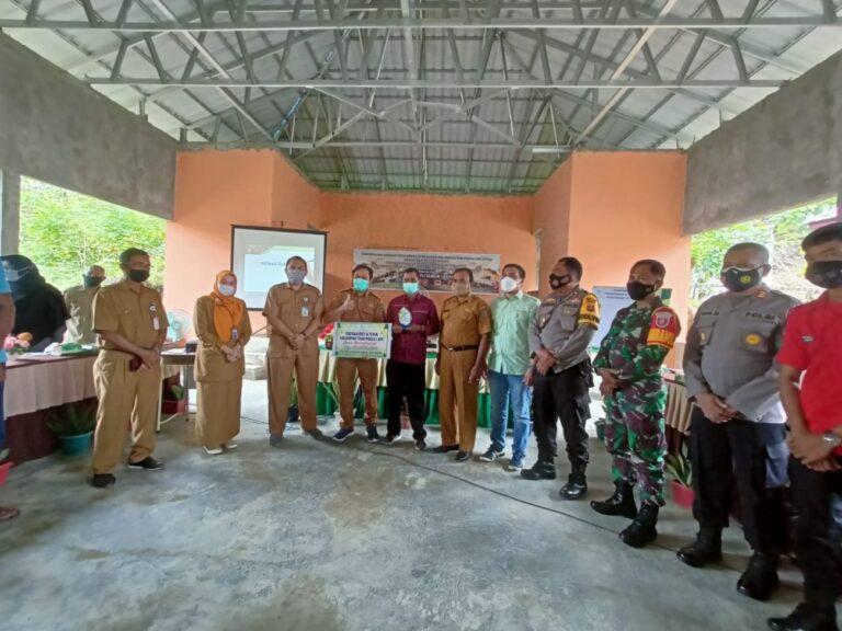 Penghargaan di berikan kepada Empat Desa di Kaltim Bebas Kebakaran Lahan Selama 6 tahun . Sumber foto: disbun.kaltimprov.go.id