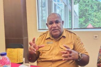 Asisten I Setda Kota Jayapura Evert Merauje. Sumber foto: Dok Istimewa