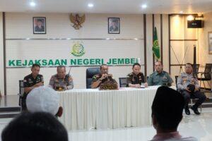 Pihak Kajari Jember Tanggapi Tuntutan Demonstrasi, Sumber Foto: kejari-jember.go.id