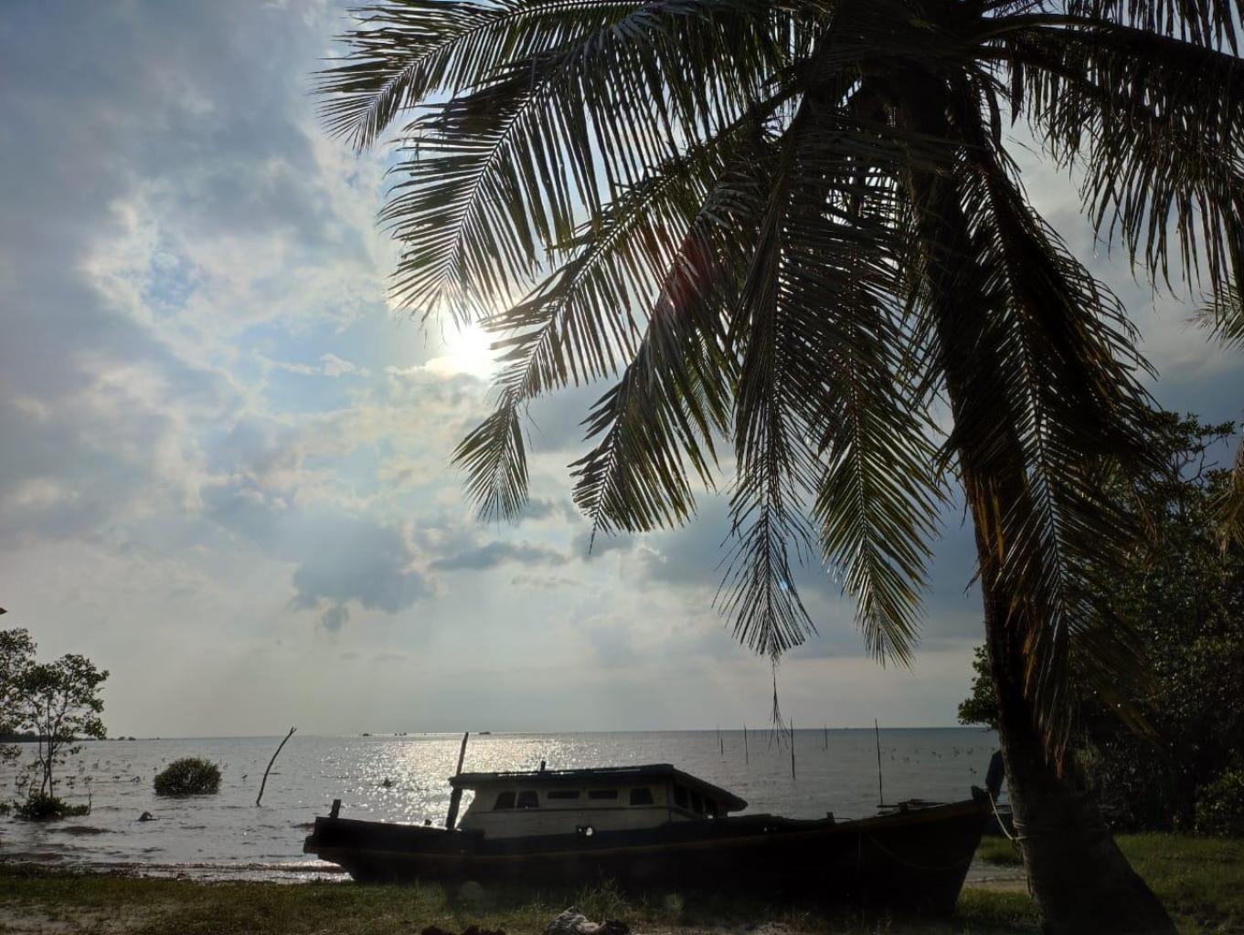 Pantai di Desa Kreatif Terong. Sumber foto : Dokumentasi Kemenparekraf.