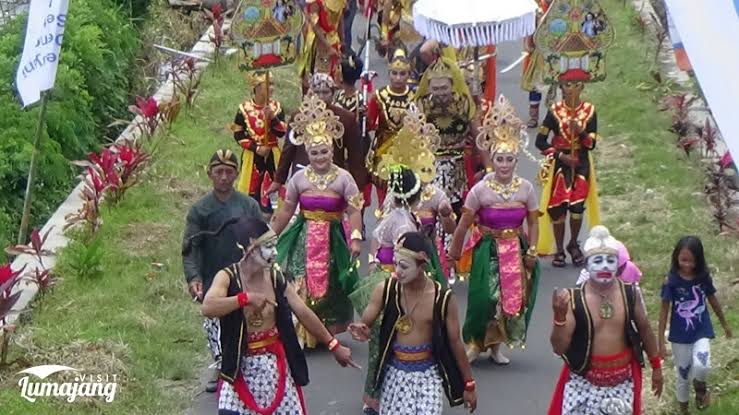 Tradisi Grebek Suro, Sumber Foto: Visit Lumajang 