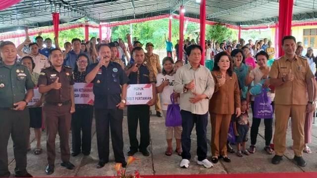 Pencanangan Kampung Bira, Kabupaten Kepulauan Sitaro sebagai Desa Bersinar (Bersih Narkoba). Sumber foto: Istimewa