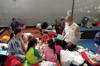  Warga Pengungsi, Sumber foto: Humas Polres Lumajang