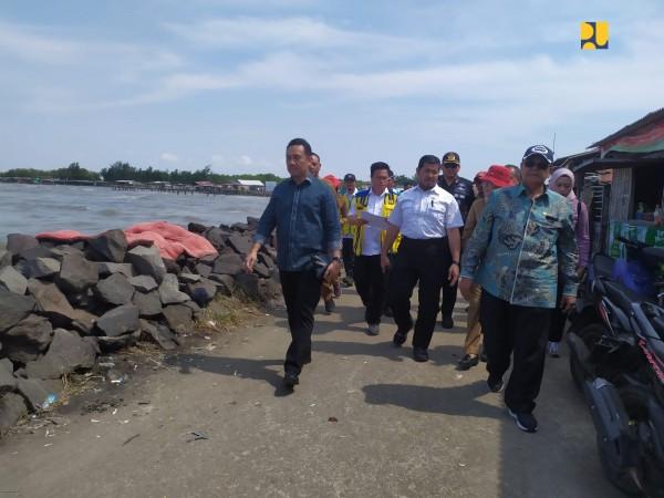 PUPR Bangun Sistem Pengaman di Pantai Desa Teluk Tamiang . Sumber foto: pu.go.id