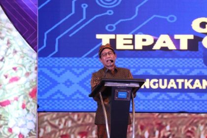 Mendes PDTT Abdul Halim Iskandar memberi sambutan dalam gelaran GTTGN. Sumber foto: Humas Kemendes PDTT.