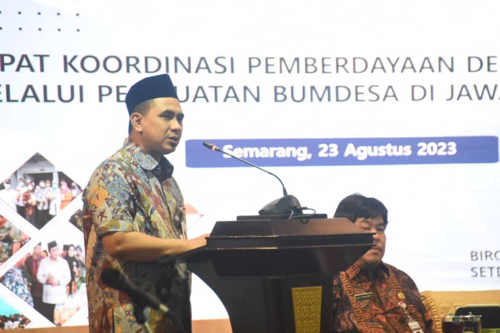 Wakil Gubernur Jawa Tengah, Taj Yasin Maimoen saat membuka Rapat Koordinasi Pemberdayaan Desa Melalui Penguatan BUM Desa di Grhadhika Bhakti Praja Semarang. Sumber foto: Dok. https://jatengprov.go.id/