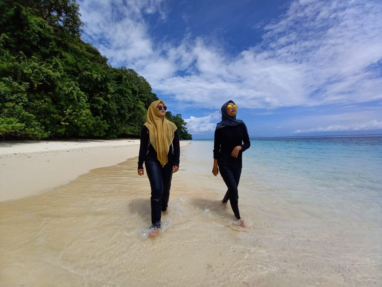 Keindahan Pantai Teluk Biru di Desa Wisata Wringinputih. Sumber foto : Pengelola Desa Wisata Wringinputih.