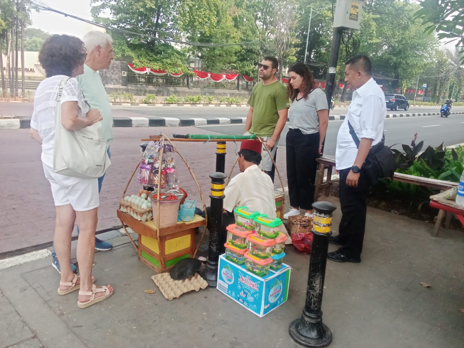 Kerak Telor Kuliner Khas Jakarta, Sumber Foto: Twitter KacaLuthf1