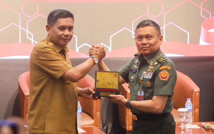 Sosialisasi PKBN untuk Perangkat Desa se-Kota Ambon, Sumber Foto: ambon.go.id