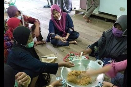 ilustrasi foto pembuatab abon ikan, sumber foto: sumber resmi kabupaten kapuas