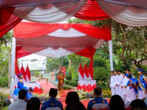 Bupati Jember Hendy Siswanto saat memberikan sambutan peresmian jembatan. Sumber foto: PPID Jember.