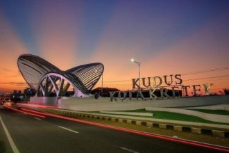 Gerbang Kudus Kota Kretek. Sumber foto: https://www.kuduskab.go.id/